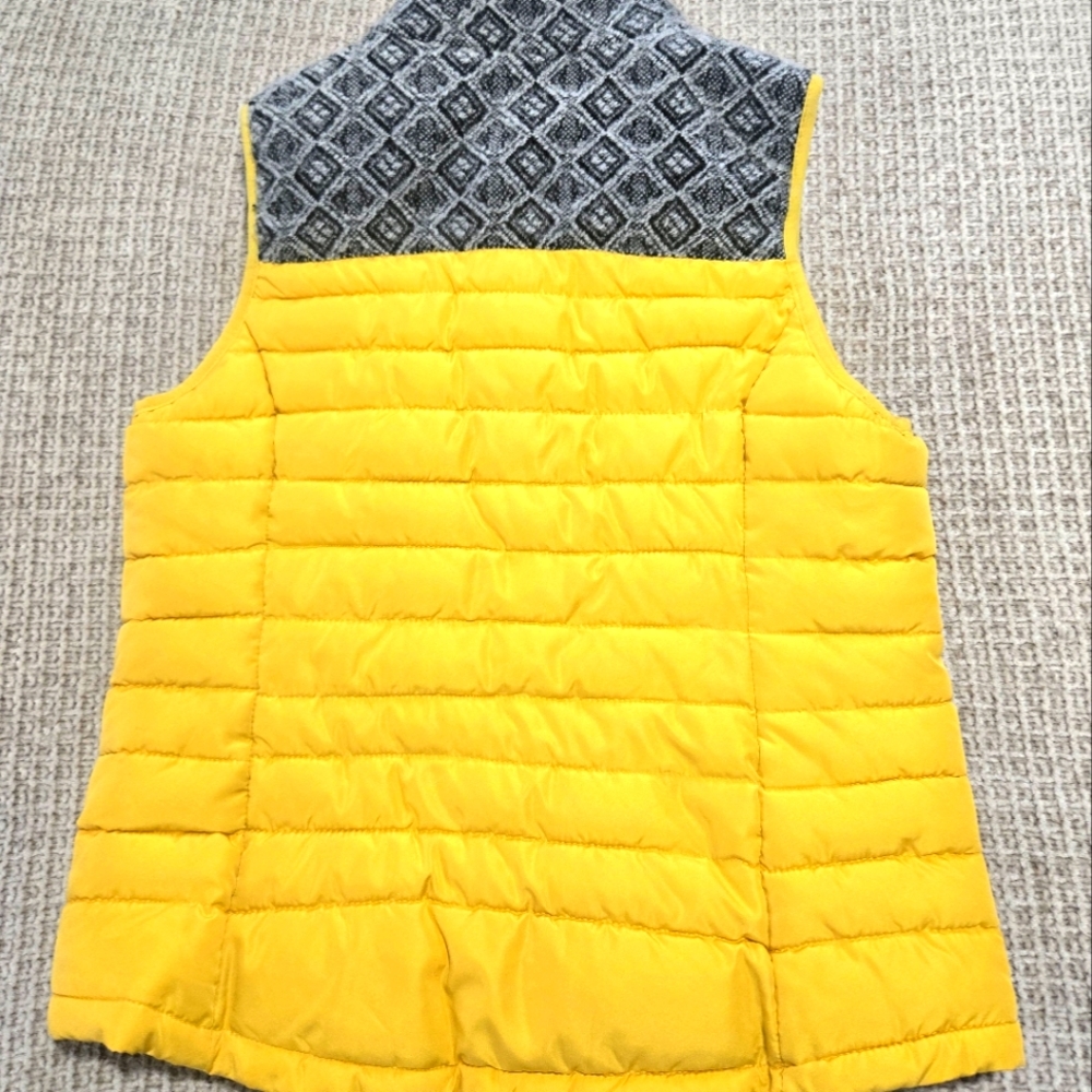 Ruff and Hewn Yellow Quilted Vest with Patterned Collar Women's Size Medium - Picture 6 of 8